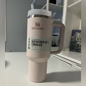 Stanley tumbler 40oz. The quencher H2.0 flowstate Rose Quartz NEW